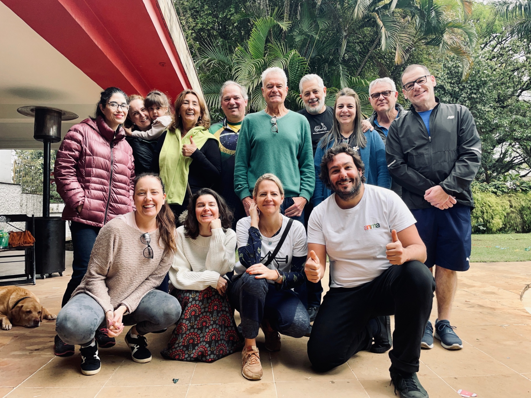 Integrantes da ANMA reunidos em um encontro do bairro
